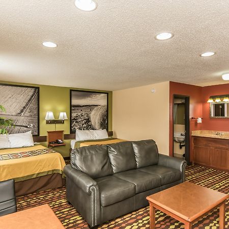 Super 8 By Wyndham Grand Forks Otel Dış mekan fotoğraf