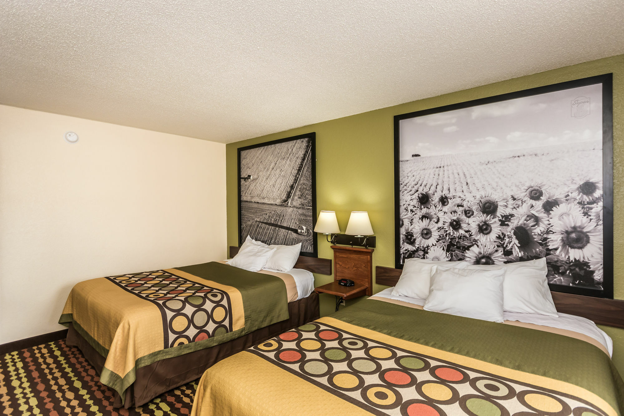 Super 8 By Wyndham Grand Forks Otel Dış mekan fotoğraf