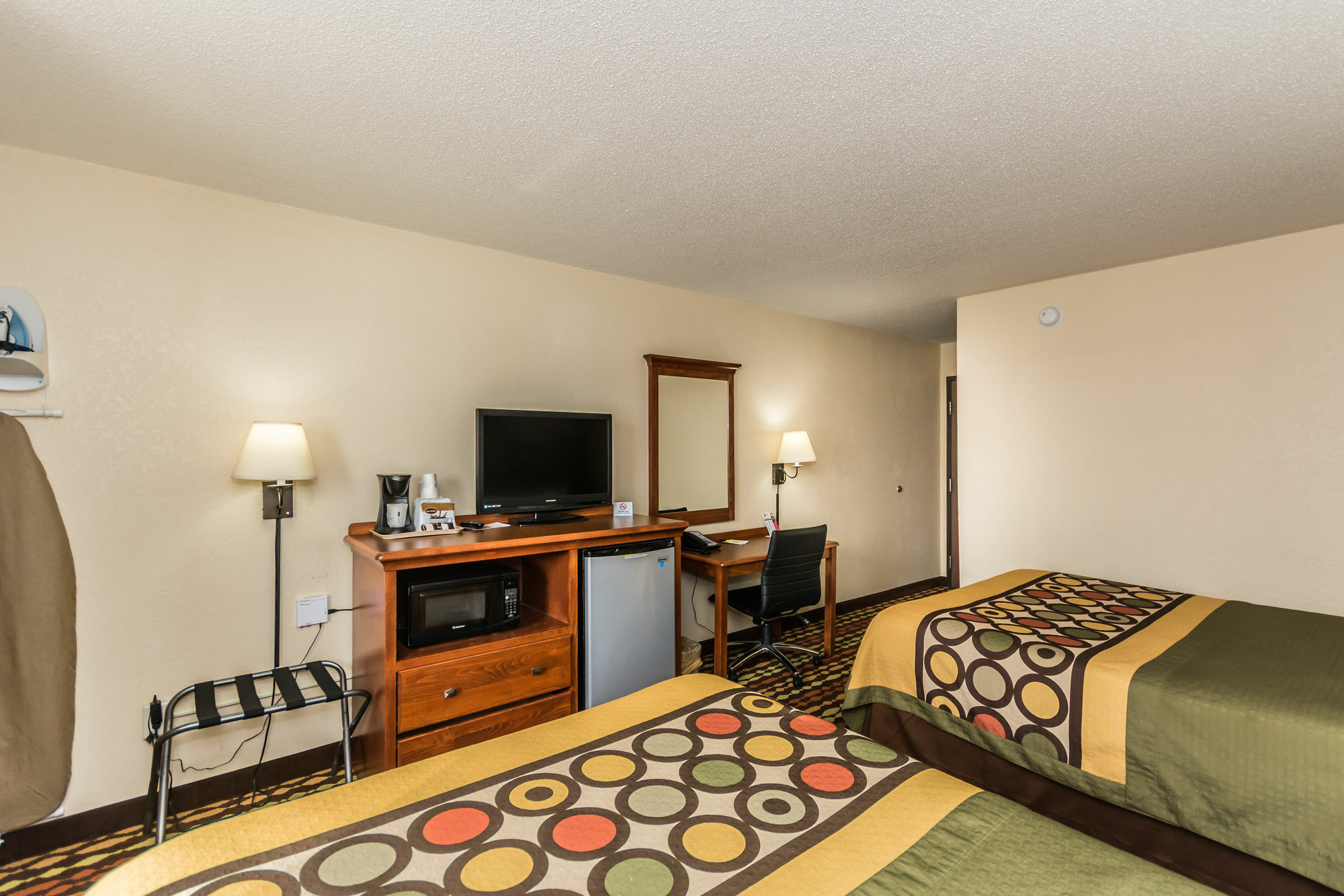 Super 8 By Wyndham Grand Forks Otel Dış mekan fotoğraf